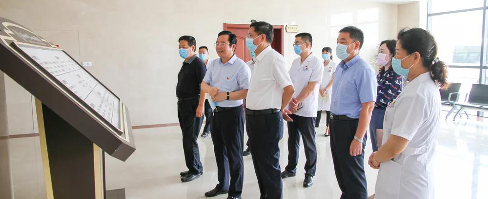 市委常委、宣传部部长冯其谱一行莅临我院视察调研公立医院党建工作
