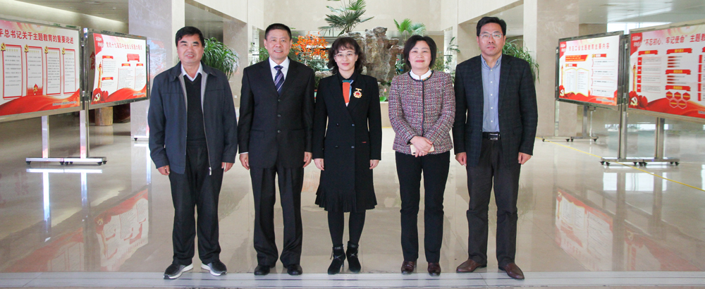 我院消化科主任陈光侠荣膺“全国先进工作者”称号