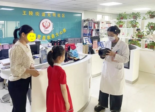 社会公益 | “点亮视界，童享未来”——徐州一院富国街门诊为困境儿童免费视力筛查