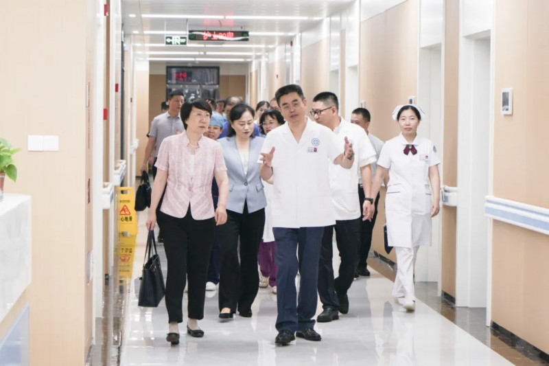 新闻资讯 | 江苏省老干部局领导赴徐州一院调研指导