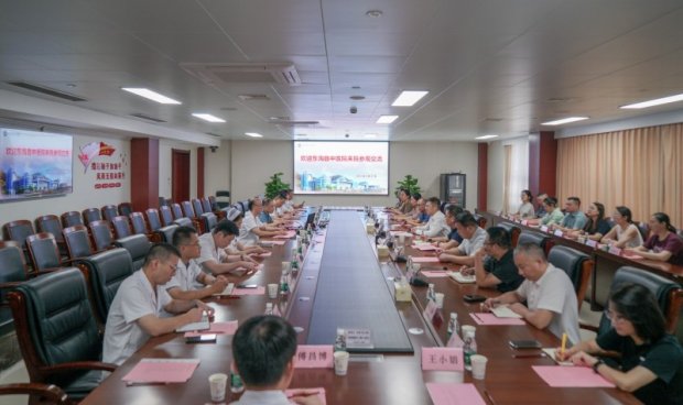 新闻资讯 | 东海县中医院到徐州一院参观交流