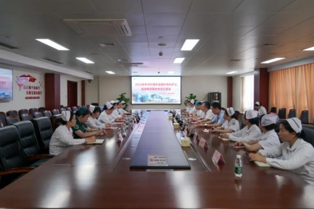 护理专栏 | 中华基地，新的序章——徐州一院首批中华护理学会眼科专科护士学员见面会顺利召开