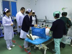 市一院护理部联合急诊科举行人力资源调配应急演练