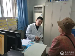 <strong>家庭病床科倡导“亲情式关怀” 让患者省钱省时省心就医</strong>