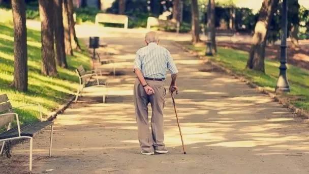 家庭病床科倡导“亲情式关怀” 让患者省钱省时省心就医