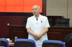 市一院专科护士送健康到警营并对监管民警急救技能培训