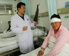 胆脂瘤“吃”骨头 头痛欲裂似戴“紧箍”