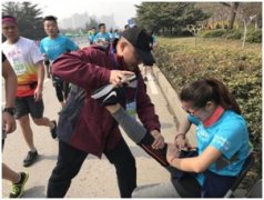 市一院医护人员为徐马提供医疗保障服务