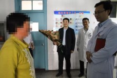 <strong>我院“永久名誉院长”吴孟超院士回访肝癌手术患者</strong>