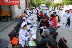 我院举办引领、奉献、为健康——护士的责任主题活动