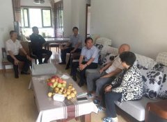 值中秋、国庆佳节来临之际 院领导看望慰问我院8名援非医疗队员家属