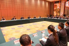 <strong>英雄归来——我院援非医疗队员受到省卫健委及市领导慰问</strong>