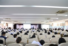 我院举办《危机应对和媒体管理》讲座