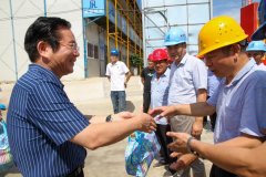 炎炎夏日送清凉 院领导班子慰问一线职工