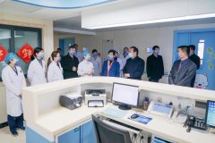 牛年新春第一天，院领导慰问坚守岗位的一线职工