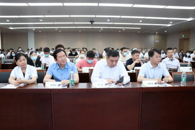 正式揭牌！徐州市第一人民医院成为光明中心指导中心