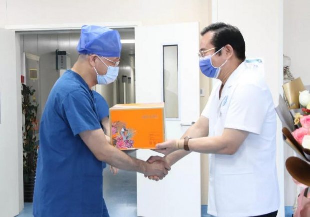 第四个中国医师节——市一院领导慰问奋战在一线的“健康守护人” ！