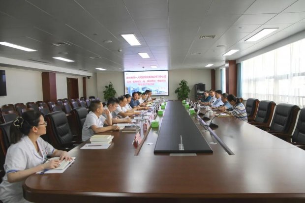 市卫健委党委书记胡传峰带队旁听指导市一院党委理论学习中心组学习