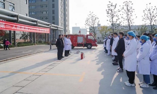 落实消防责任，防范安全风险 - 我院举行2021年消防实战演练