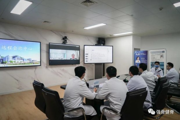 市一院颈腰病团队远程连线苏州大学附属第二医院脊柱外科主任周晓中教授开展线上会诊，造福区域百姓