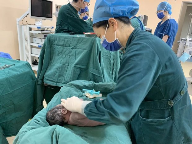 同心抗疫08 | 此轮疫情防控，市一院产科已帮助20多位急危重症产妇顺利分娩