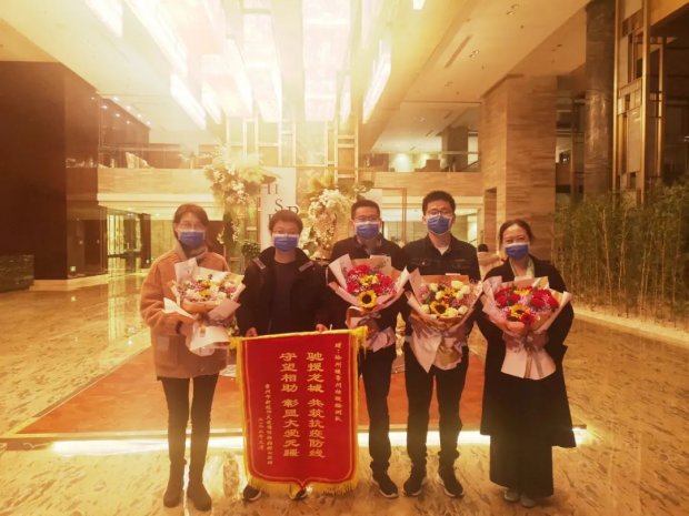 同心抗疫12 | 以初心赴使命 以热血铸忠诚；转战两地“疫”线 归来守护家乡