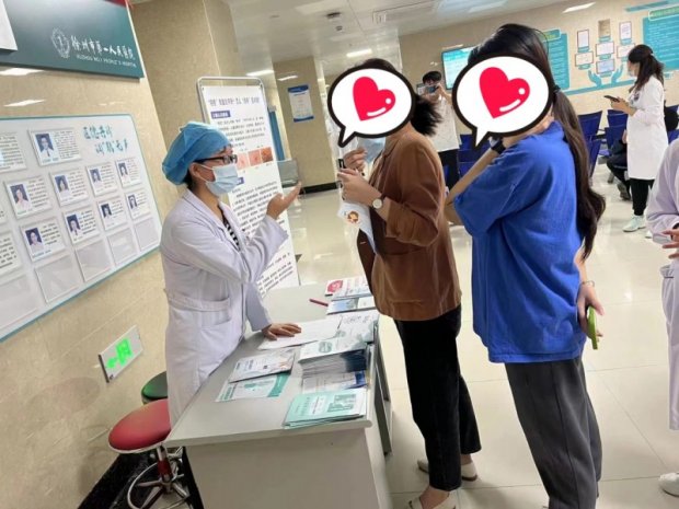 精准防治、专业战痘--第五届“痤疮周”系列活动在我院举办