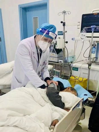 <strong>“天选打工人”、市一院消化内科青年医生：坚持再坚持，我们团队定会应收尽收、战斗不止</strong>