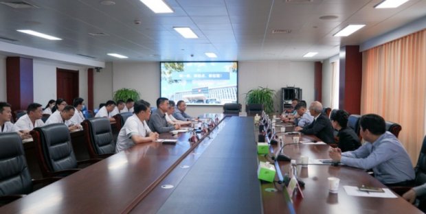 挪威院士陈端、赵春玫教授一行访问徐州一院