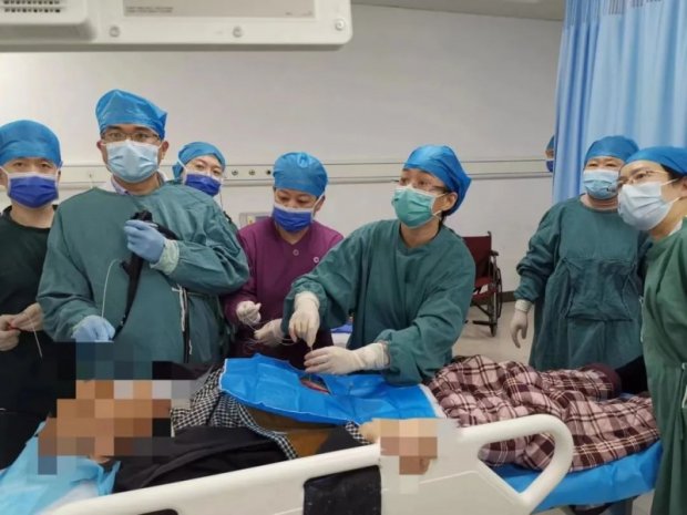 小手术彰显大情怀——徐州一院消化内科陈光侠教授团队仅用10多分钟完成又一例经皮内窥镜下胃造瘘术