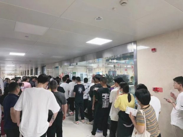 <strong>三甲医院又迎“摘镜热潮”，专属福利持续进行中</strong>