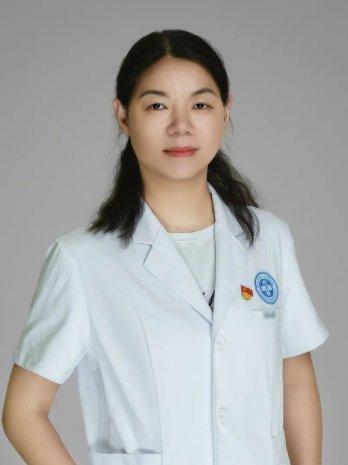 徐州一院眼底病科一病区副主任季苏娟：牢记使命 守护光明