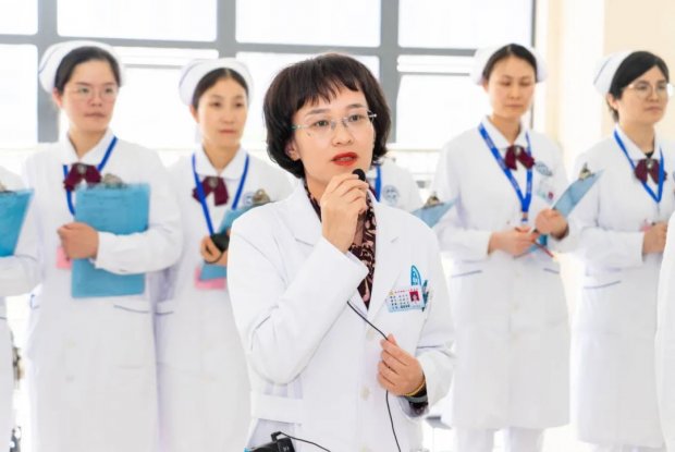 徐州一院成功举办规培护士双人双赛道技能竞赛